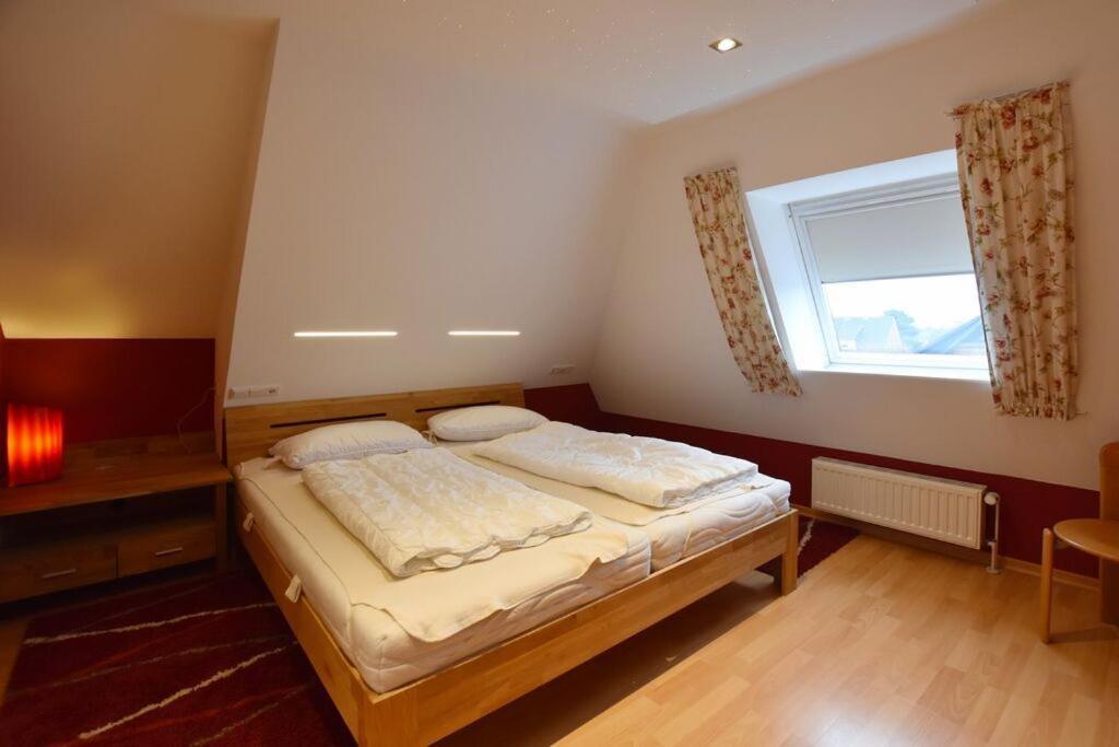 Ruusenhues, App 8 * Westerland